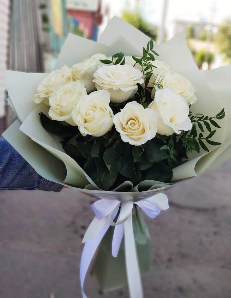 Букет Белые розы Проуд в Урушу