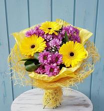 Букет цветов из:  Хризантемы и Герберы в Урушу