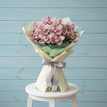 Букет цветов из:  Орхидеи и Розы в Урушу