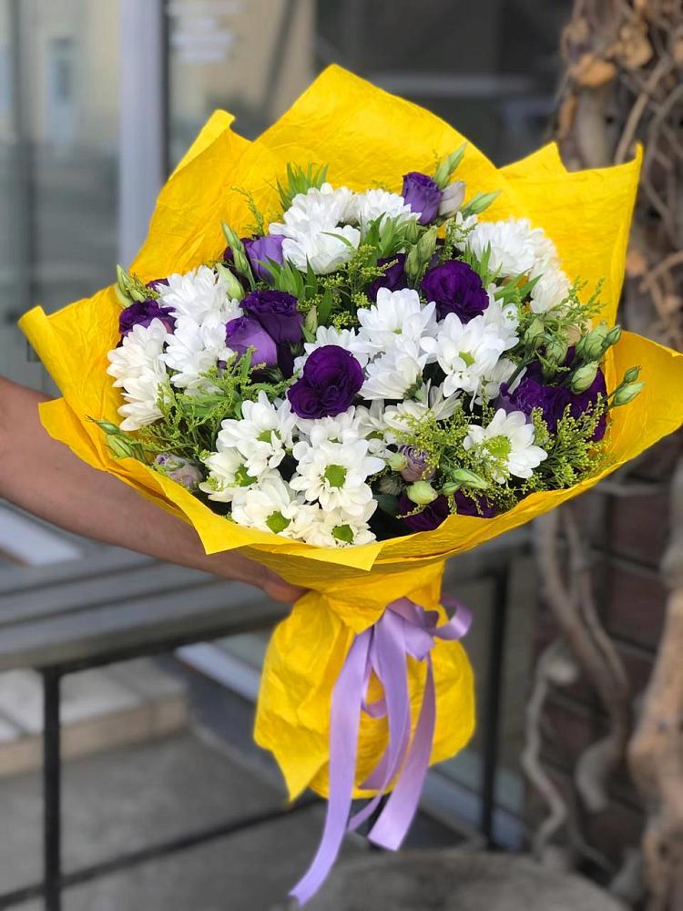 Букет цветов из: Ирисы, Хризантемы и Ромашки в Урушу