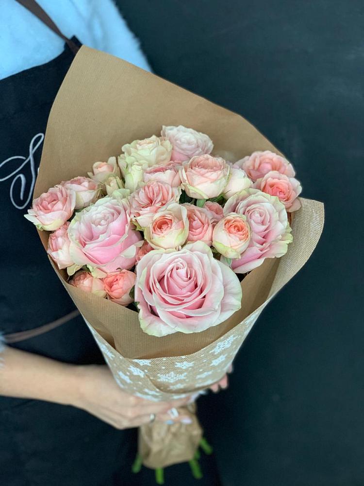 Букет цветов из: Хризантемы и Розы в Урушу