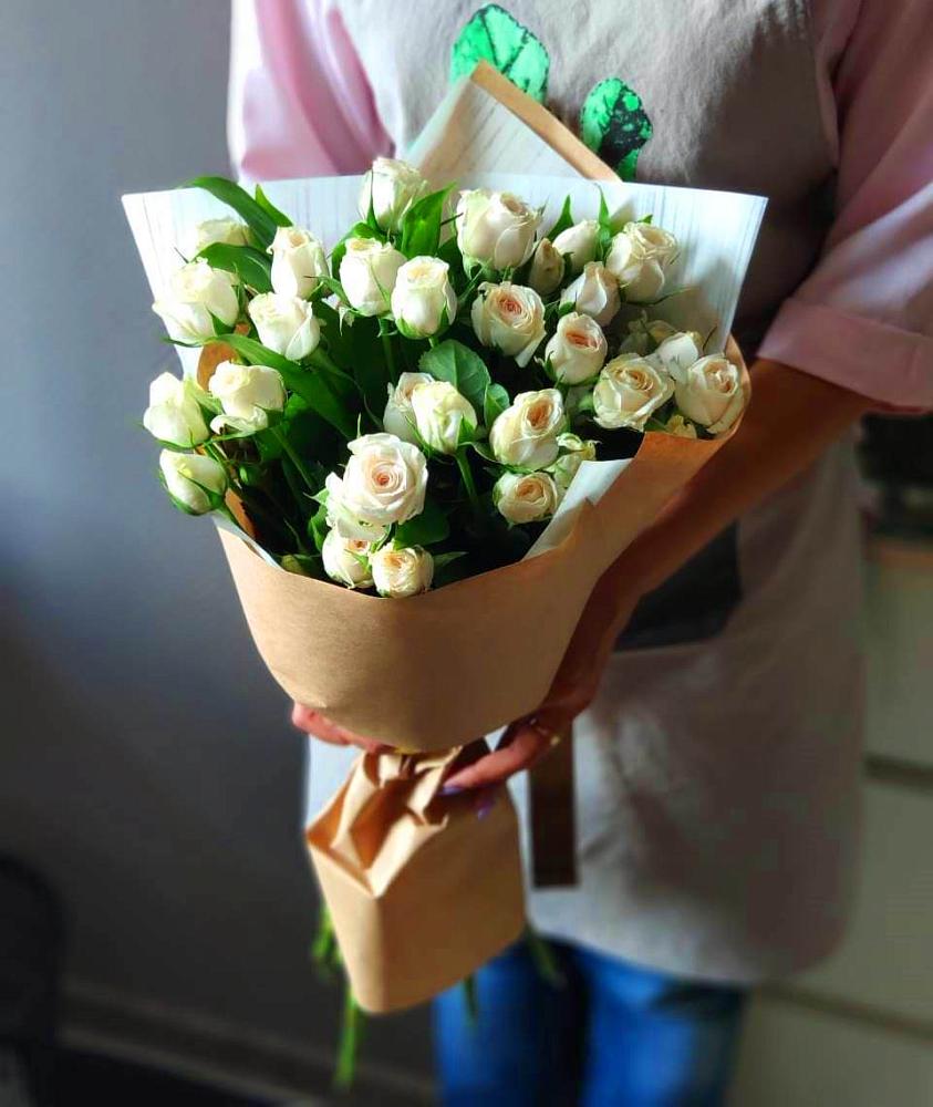 Букет цветов из: Розы в Урушу