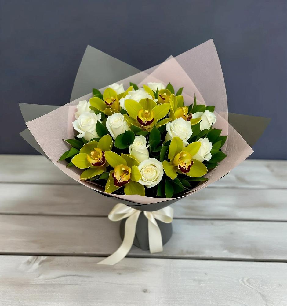 Букет цветов из: Орхидеи и Розы в Урушу